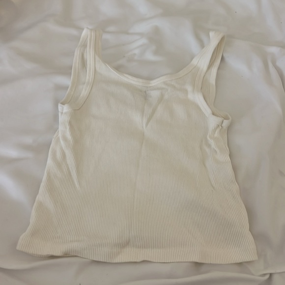 Brandy Melville Dalis Tank (White) - Picture 5 of 7